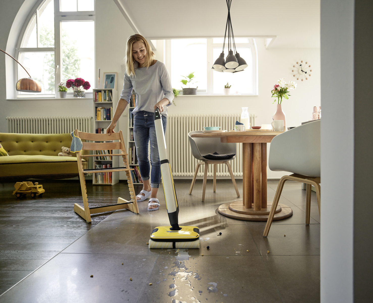 Nenechte se vysávat úklidem podlahy. Jde to i snadno a rychle.