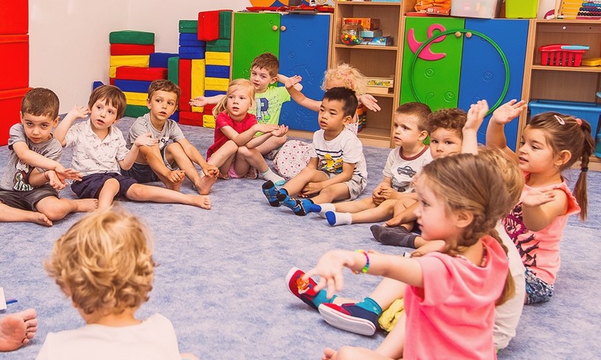 Víte, že v Praze, v Kladně i v Říčanech fungují Maxíkovy jazykové školky?